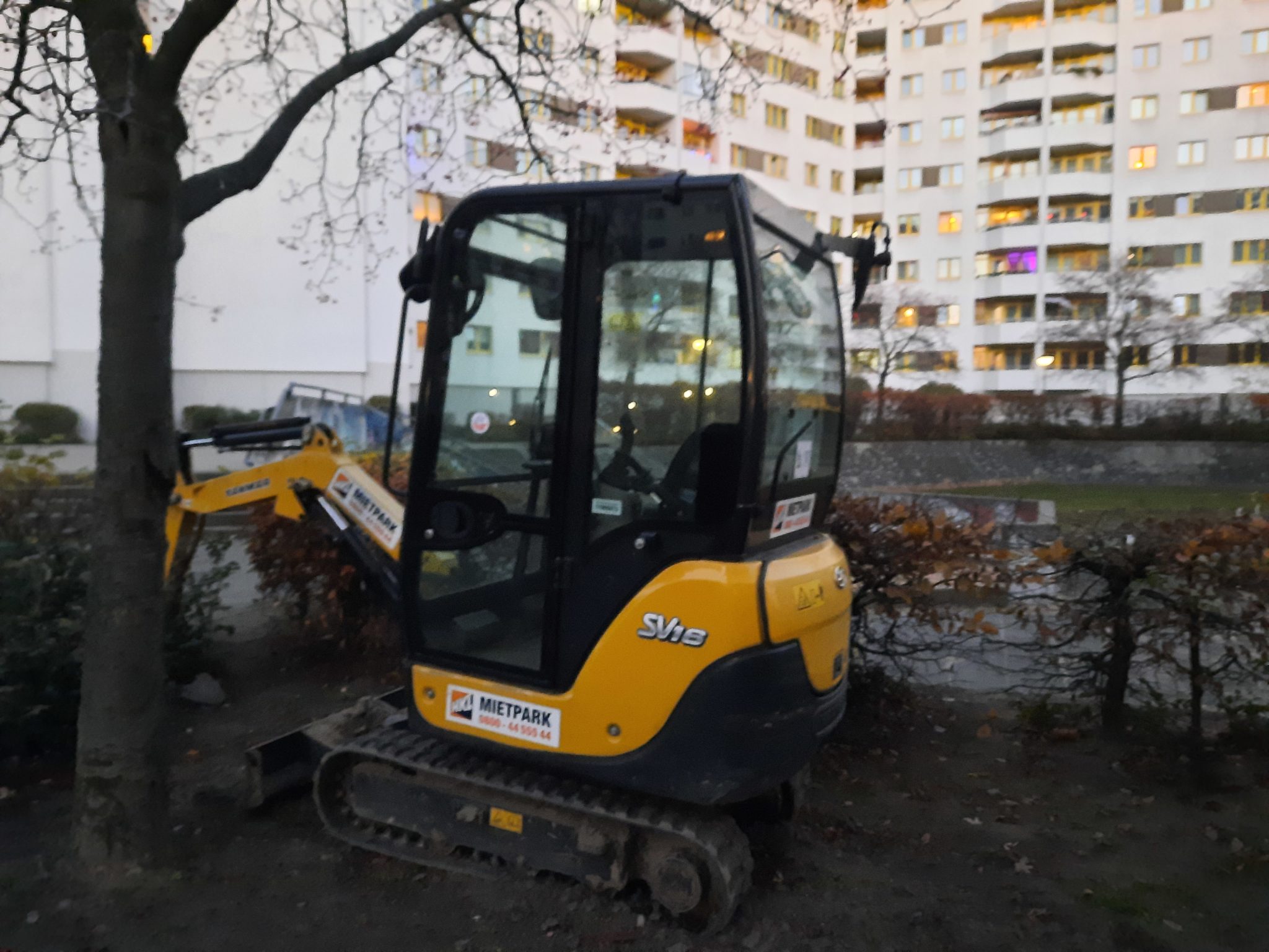 Update – Umgestaltung der Außenanlagen zwischen Quickborner Straße und